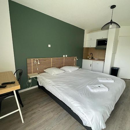 Bel appartement design tout confort  Cenon Esterno foto