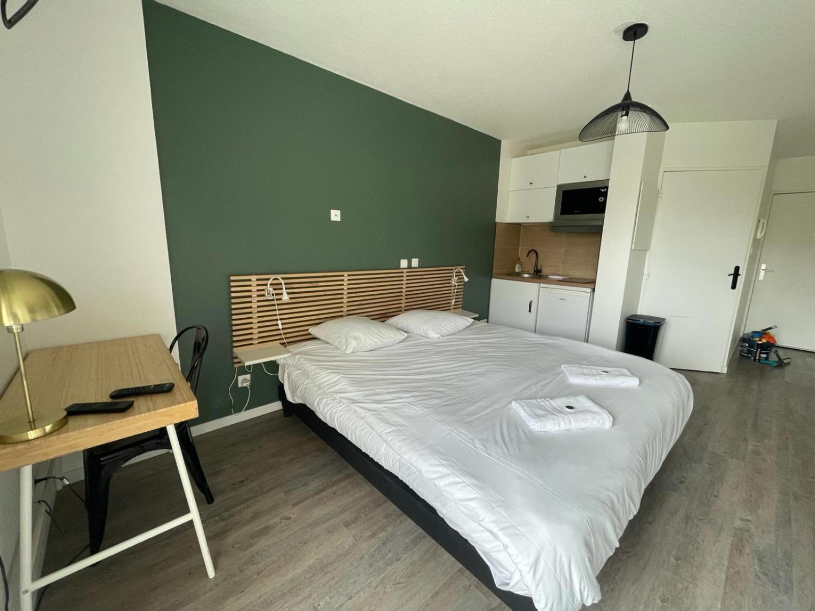 Bel appartement design tout confort  Cenon Esterno foto